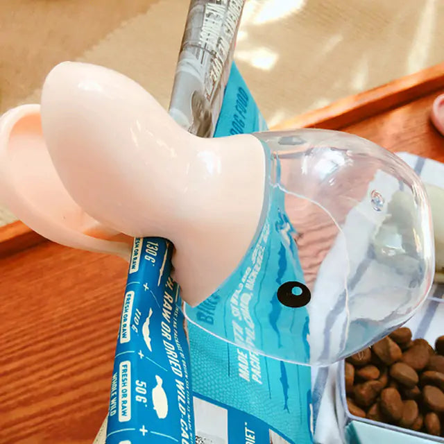 Happy Paws Feeding Spoon & Clip