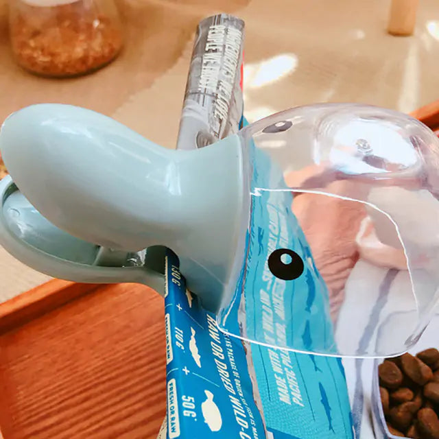 Happy Paws Feeding Spoon & Clip